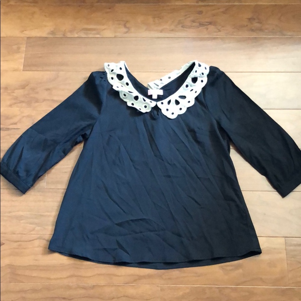 Black loose blouse